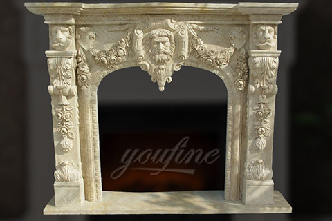 Декоративный бежевый мраморный каминный портал с головой льва